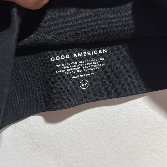 Good American Black Ribbed Tank Top size small stretch lined racerback - Picture 4 of 6